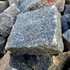 Mustad graniitklotsid ~10 × 10 × 5 cm, kg 