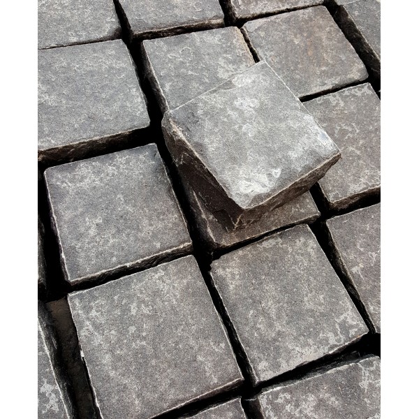 Põletatud basaldiklotsid (KS), ~10 × 10 × 5 cm, m2